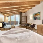 Quality Hosts Arlberg - Goldenes Kreuz 3*