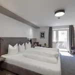 Goldenes Kreuz 3*