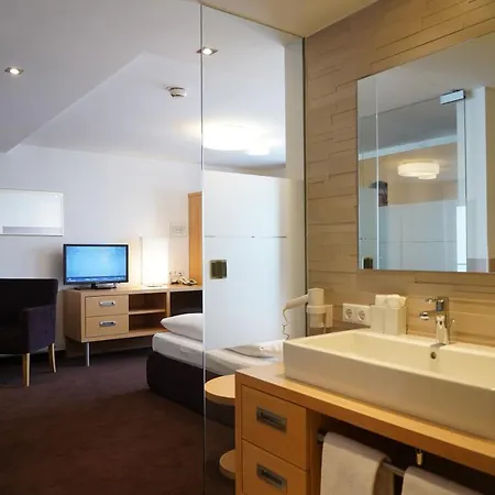 Quality Hosts Arlberg - Hotel Goldenes Kreuz B&B Hotel Sankt Anton am Arlberg