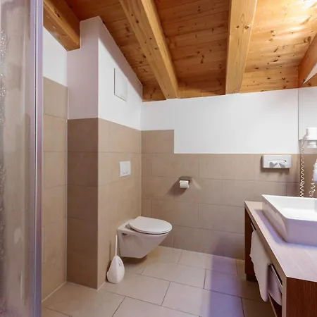 Quality Hosts Arlberg - Hotel Goldenes Kreuz B&B Sankt Anton am Arlberg