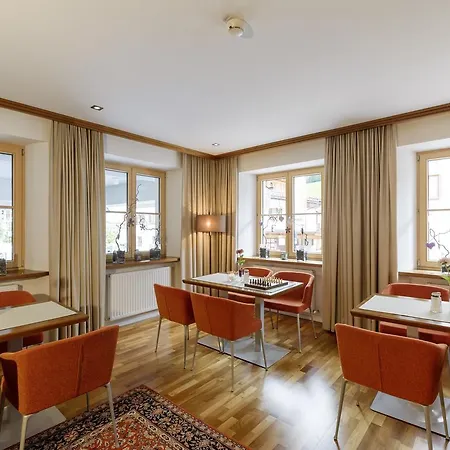 Quality Hosts Arlberg - Hotel Goldenes Kreuz B&B Hotel 3*