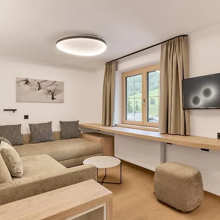 Quality Hosts Arlberg - Goldenes Kreuz 圣安东阿尔贝格