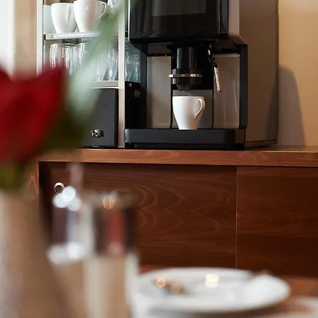 Quality Hosts Arlberg - Hotel Goldenes Kreuz B&B Hotel 3*