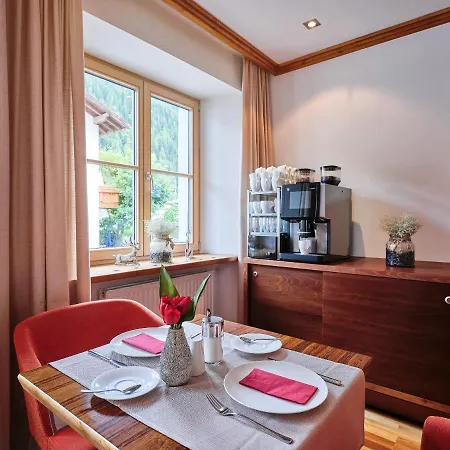 Quality Hosts Arlberg - Hotel Goldenes Kreuz B&B Sankt Anton am Arlberg