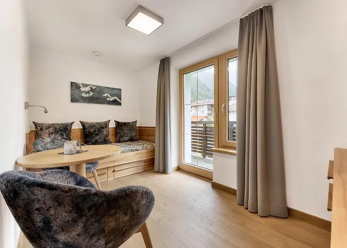 Quality Hosts Arlberg - Goldenes Kreuz 3*