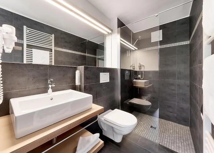 Quality Hosts Arlberg - Goldenes Kreuz 酒店