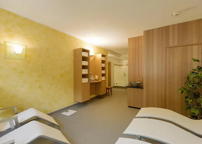 Quality Hosts Arlberg - Goldenes Kreuz 酒店 3*