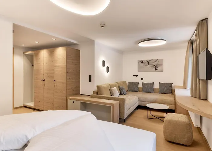 Quality Hosts Arlberg - Goldenes Kreuz 3*