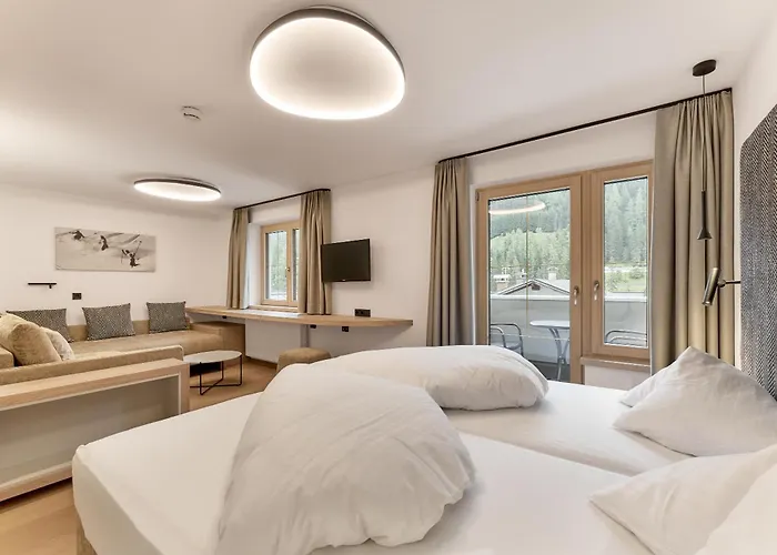 酒店 Quality Hosts Arlberg - Goldenes Kreuz 3*