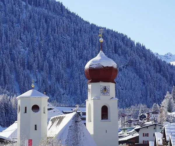 Quality Hosts Arlberg - Goldenes Kreuz 酒店