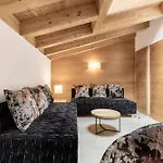 Quality Hosts Arlberg - Goldenes Kreuz Hotel 3*