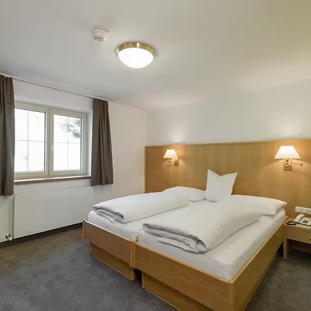 Quality Hosts Arlberg - Goldenes Kreuz - Sommerkarte Premium Inklusive Ξενοδοχείο