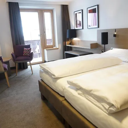 Quality Hosts Arlberg - Goldenes Kreuz サンクト・アントン・アム・アールベルク