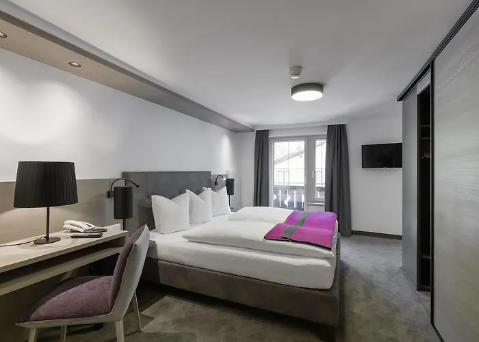 Quality Hosts Arlberg - Goldenes Kreuz מלון 3*