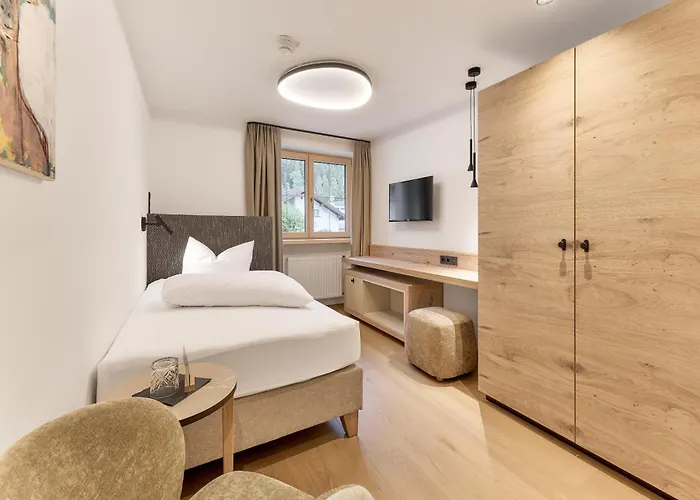 Quality Hosts Arlberg - Goldenes Kreuz 3*